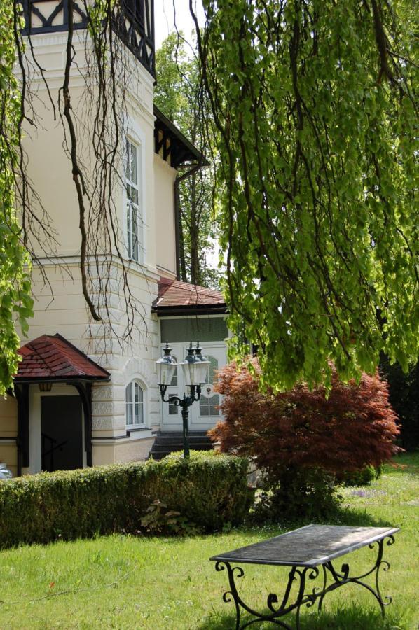 Gloegglhof Bed & Breakfast Trofaiach Exterior photo